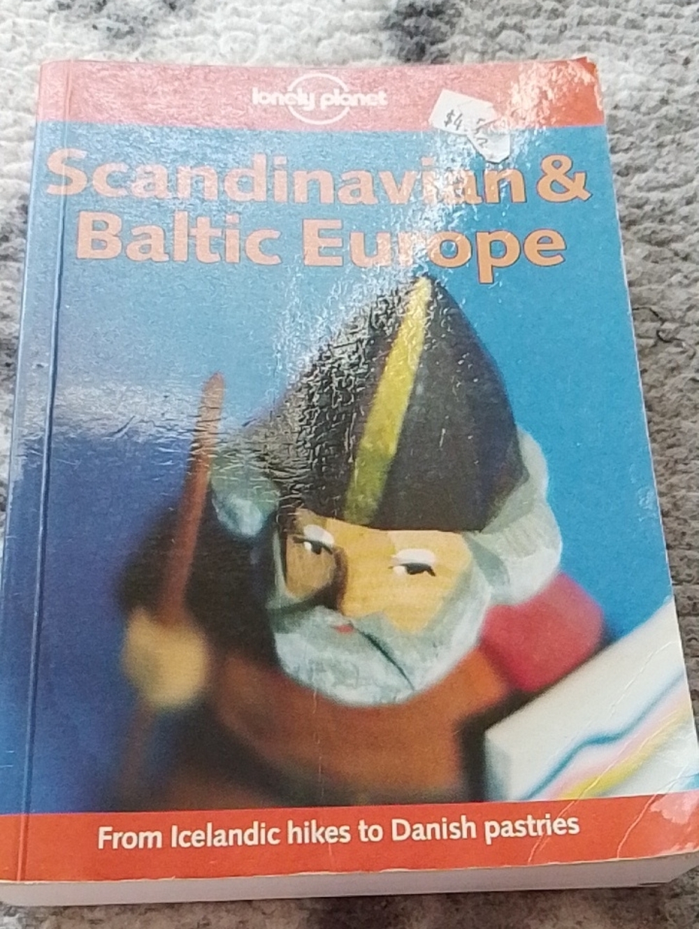 Scandinavian & Baltic Europe Travel Guide - Blue/Red